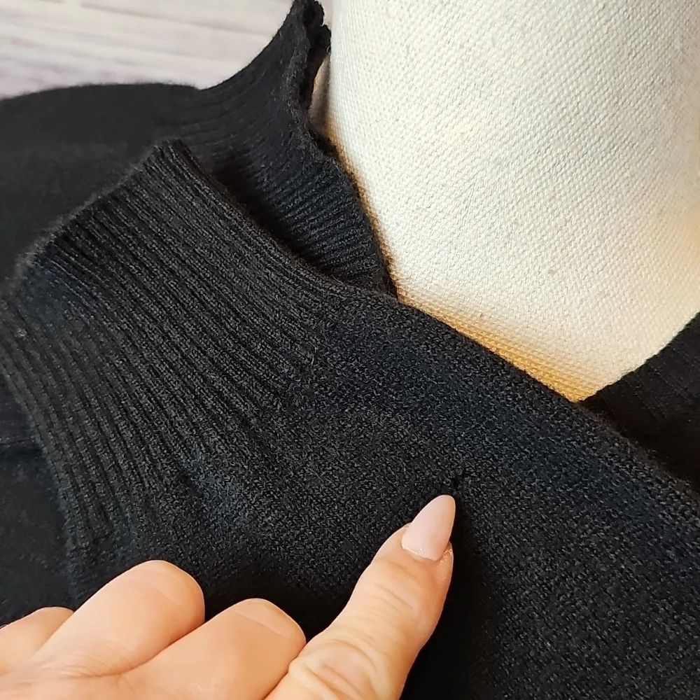 J. CREW 100% 2-PLY CASHMERE BLACK LONG SLEEVE BUTTON-UP CARDIGAN *WITH FLAW* - Picture 11 of 16